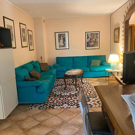 Casa Vacanza La Terrazza Valbrona Bagian luar foto