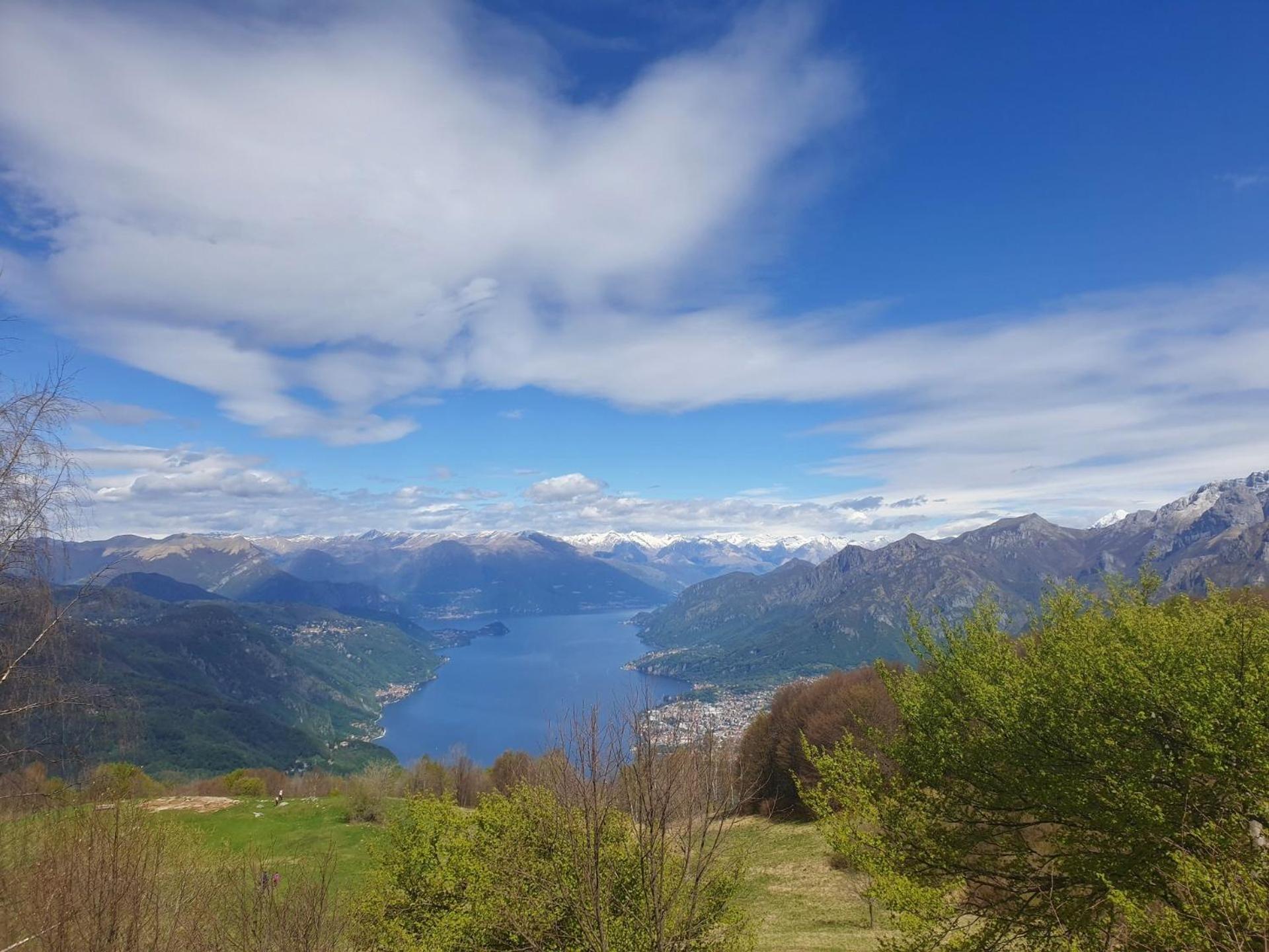 Casa Vacanza La Terrazza Valbrona Bagian luar foto
